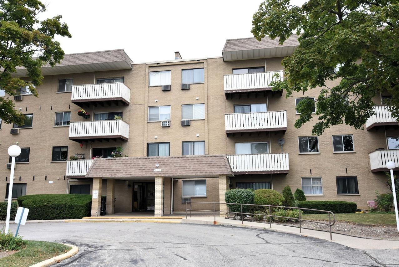 280 N Westgate Rd. #130, Mount Prospect, IL 60056
