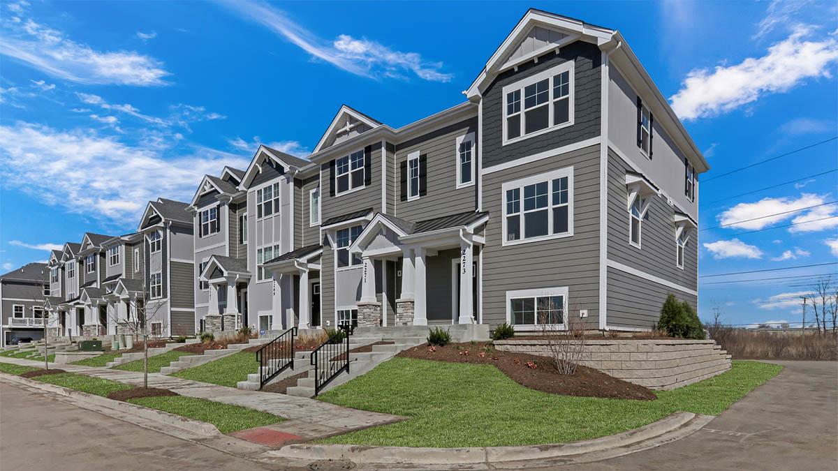 2040 Yellowstone Blvd., Mundelein, IL 60060
