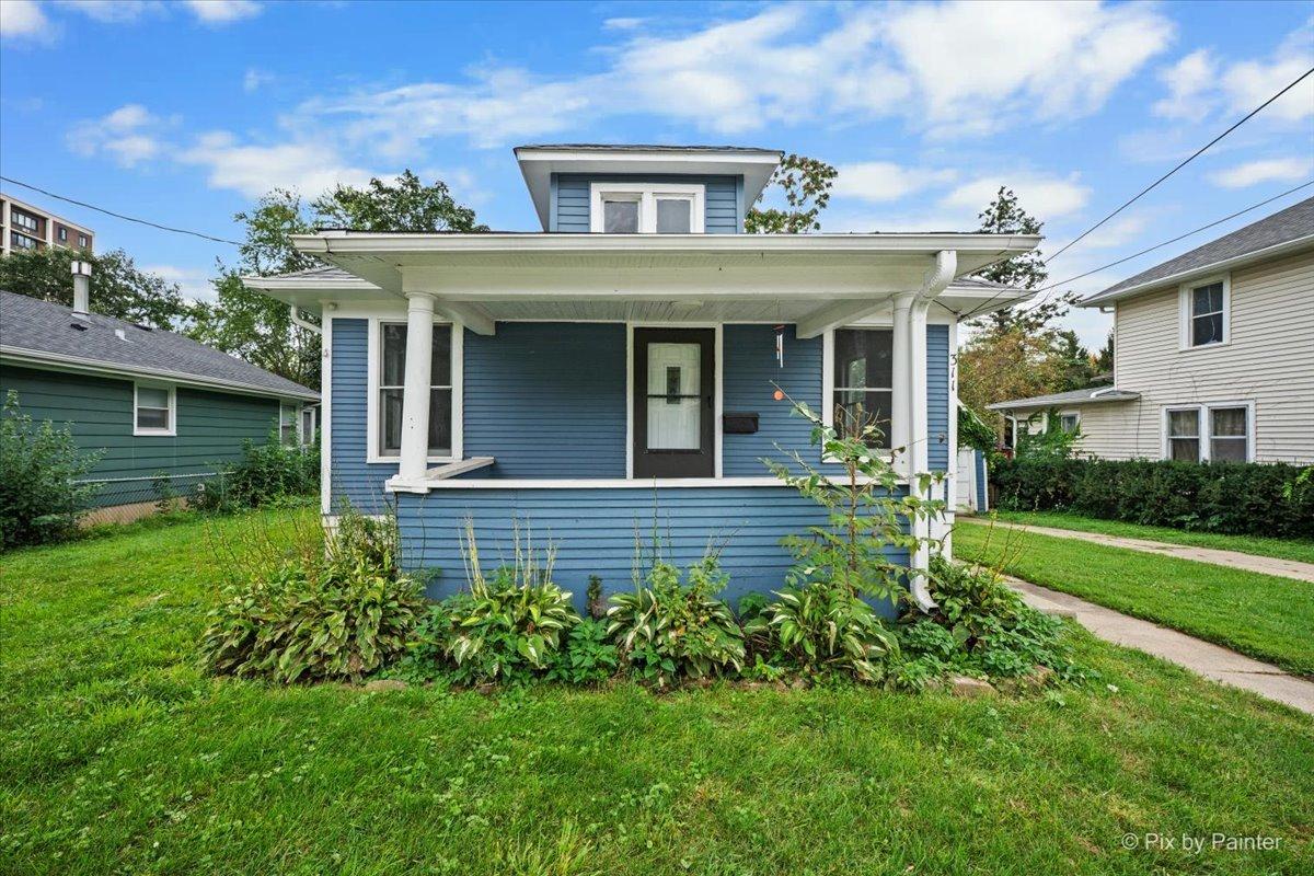 311 Locust St., Elgin, IL 60123