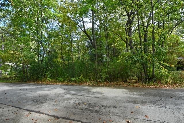 23357 Forest Ct., Deerfield, IL 60015