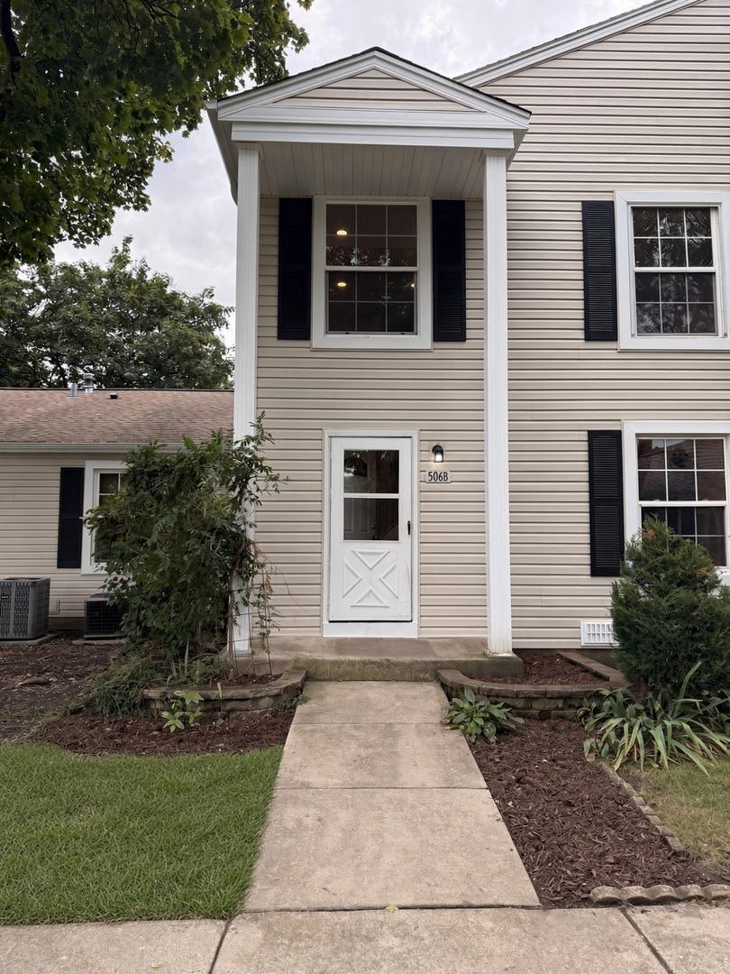 506 Darlene Ln. #B, Glendale Heights, IL 60139