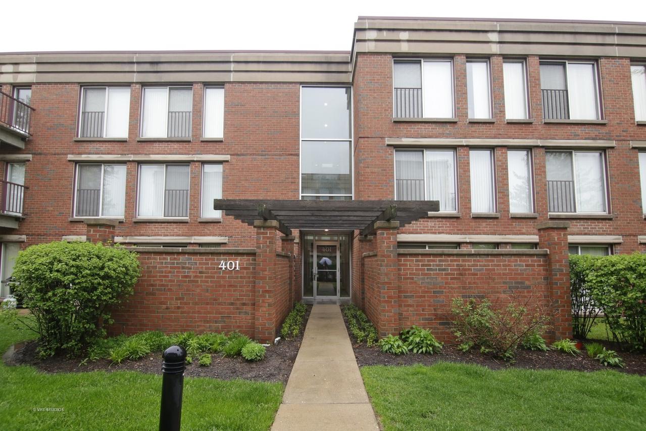 401 Kelburn Rd. #114, Deerfield, IL 60015
