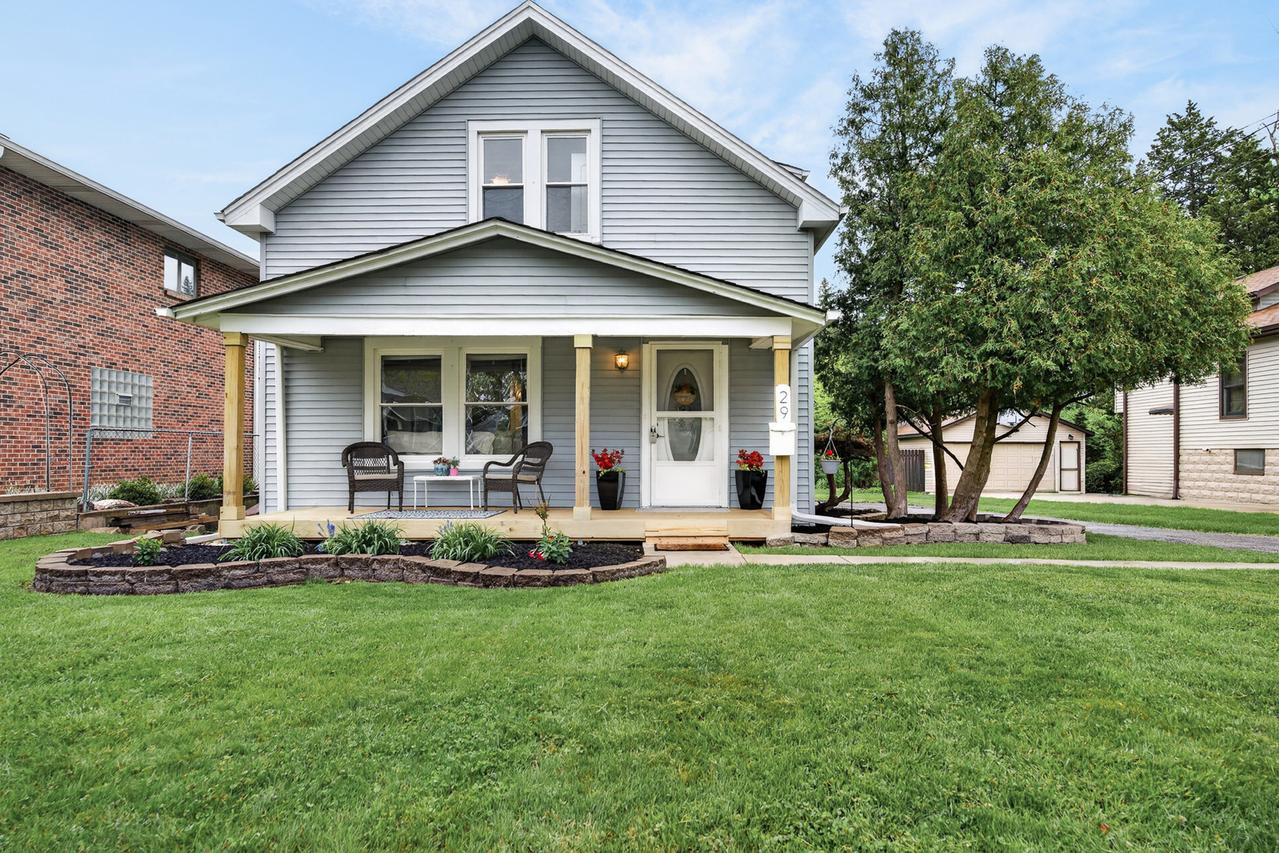 29 N Ahrens Ave., Lombard, IL 60148