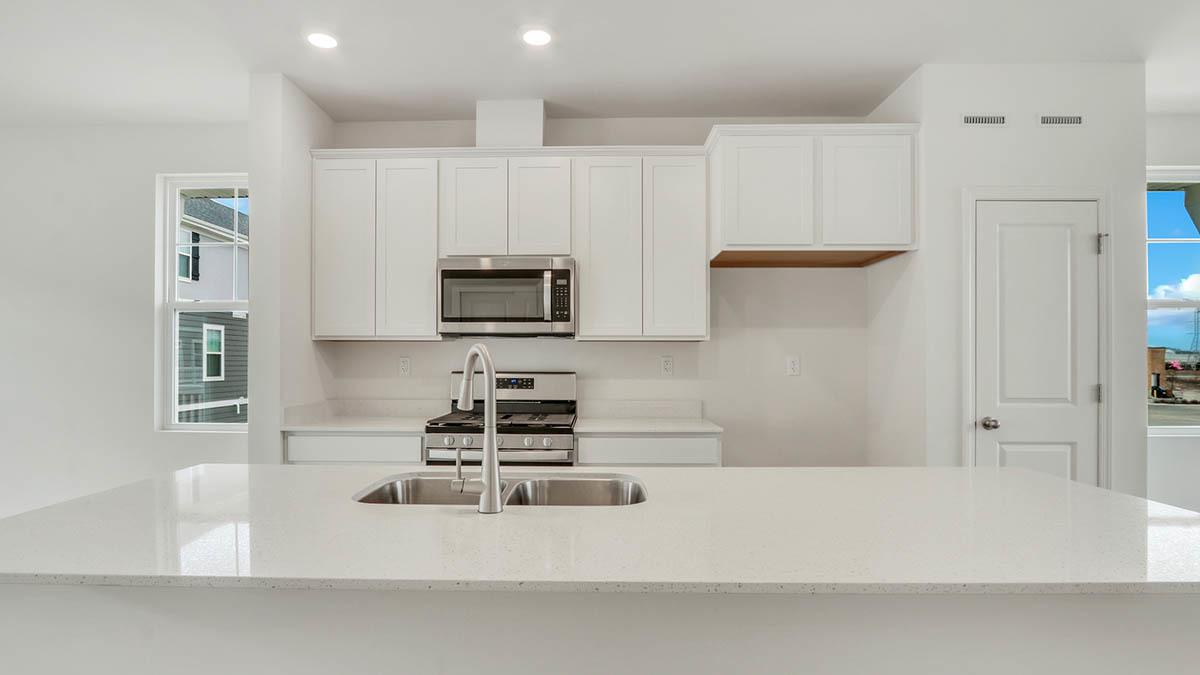2036 Yellowstone Blvd., Mundelein, IL 60060