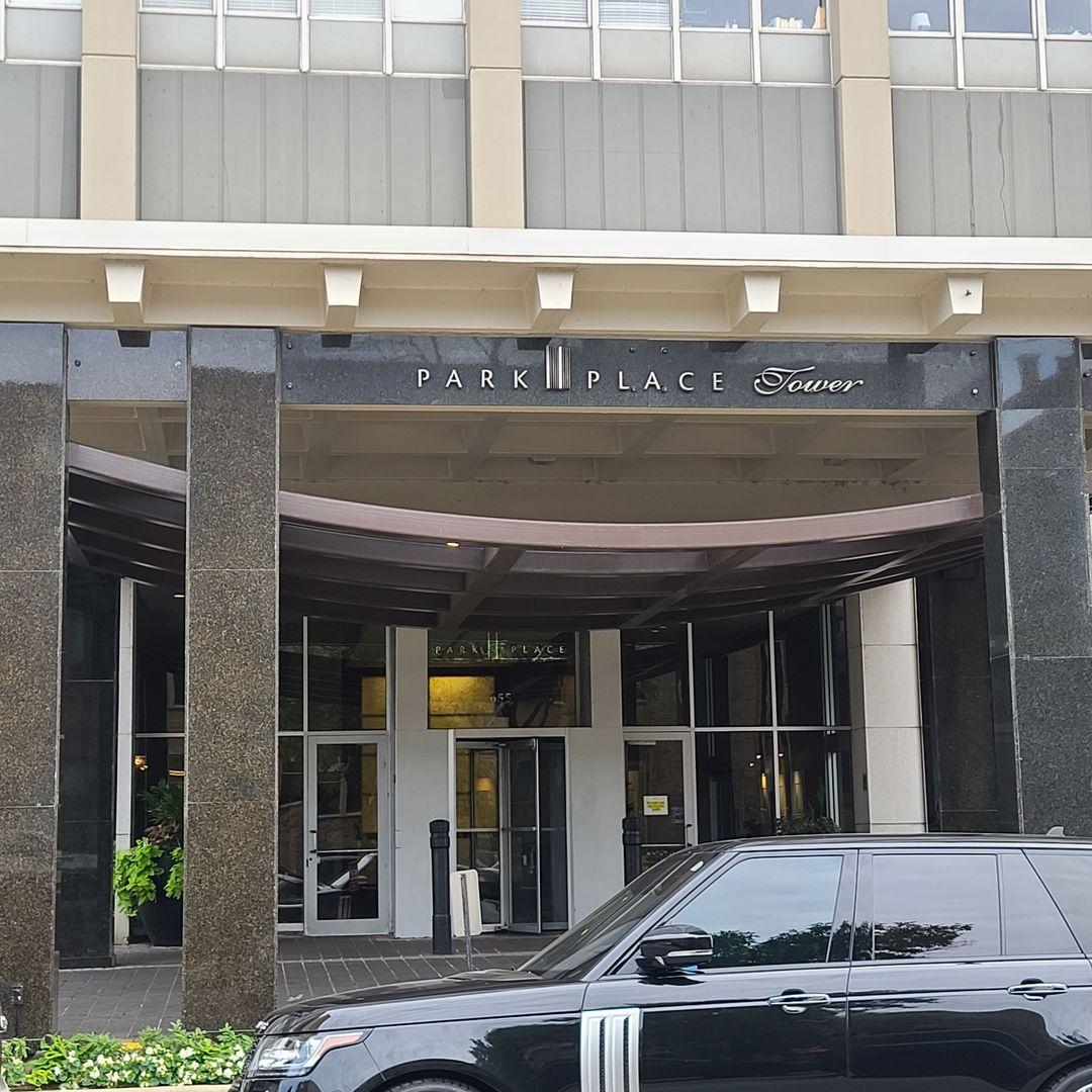 655 W Irving Park Rd. #903, Chicago, IL 60613