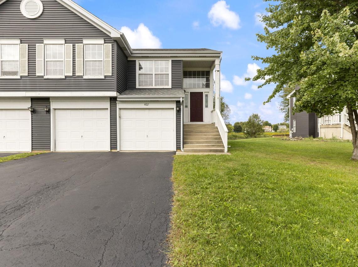 402 Gloria Ln., Oswego, IL 60543