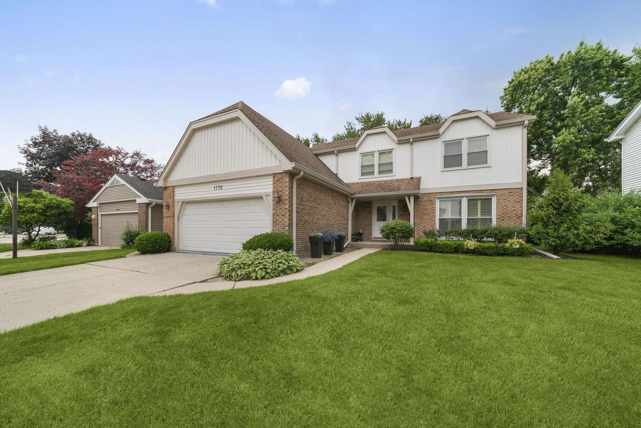 1170 Green Knolls Dr., Buffalo Grove, IL 60089
