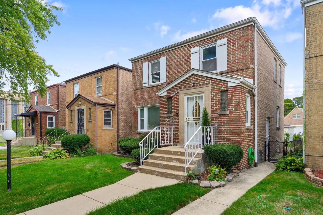 8721 S Merrill Ave., Chicago, IL 60617
