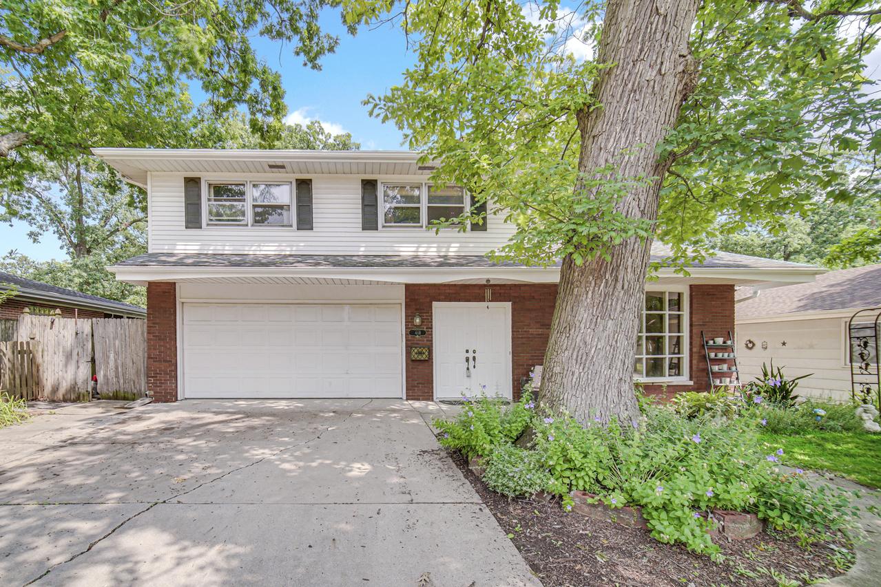 418 Earl Ave., Joliet, IL 60436