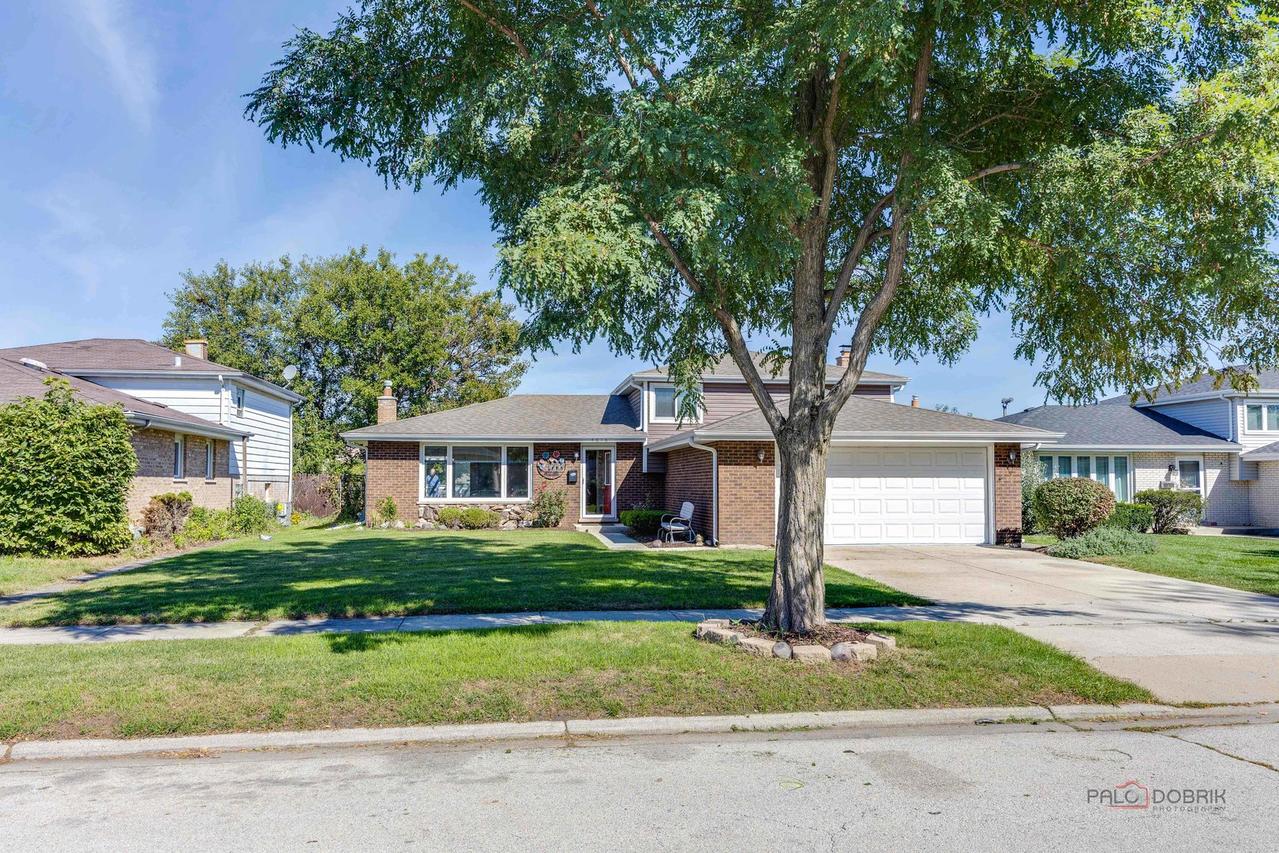 4816 W 121st Pl., Alsip, IL 60803