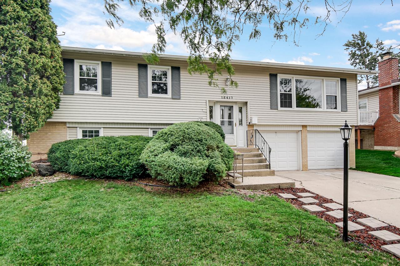 15417 Alameda Ave., Oak Forest, IL 60452