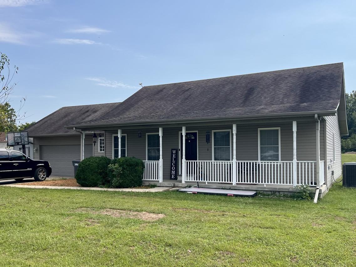 5625 Silver Fox Dr., Carterville, IL 62959