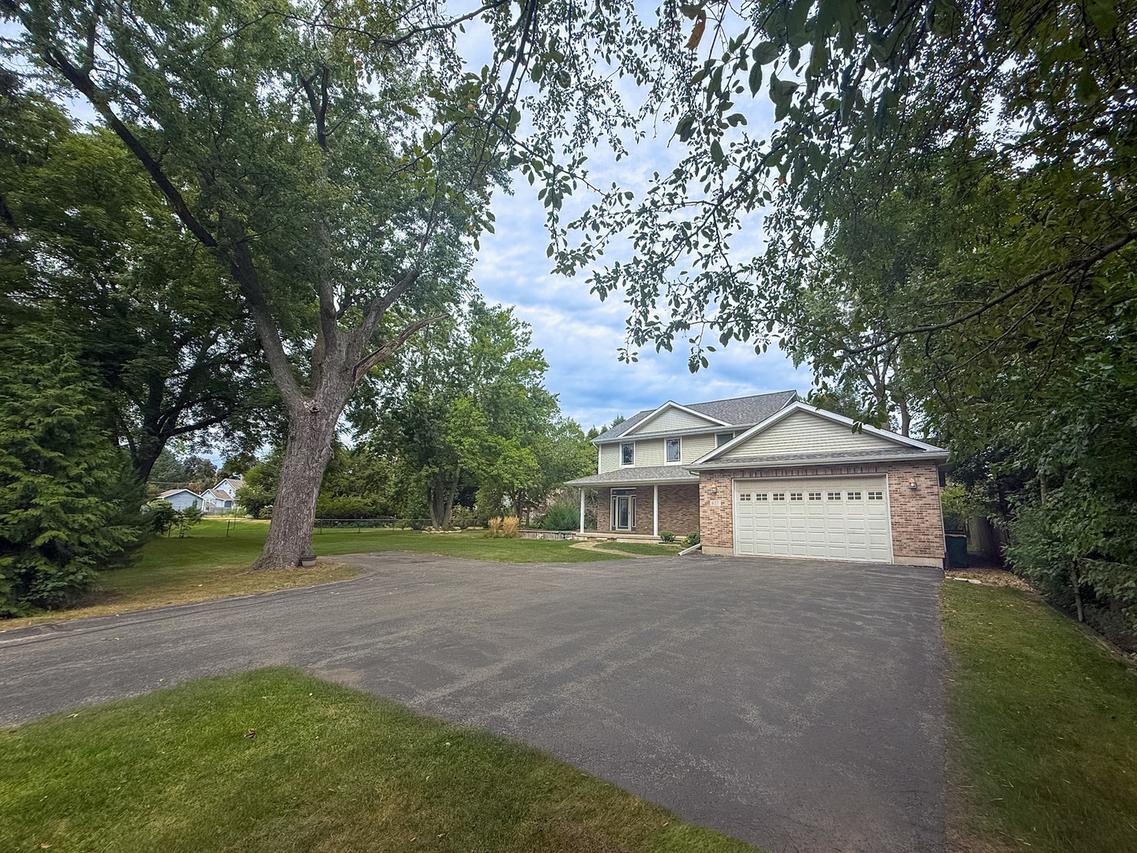 617 Edward St., Sycamore, IL 60178