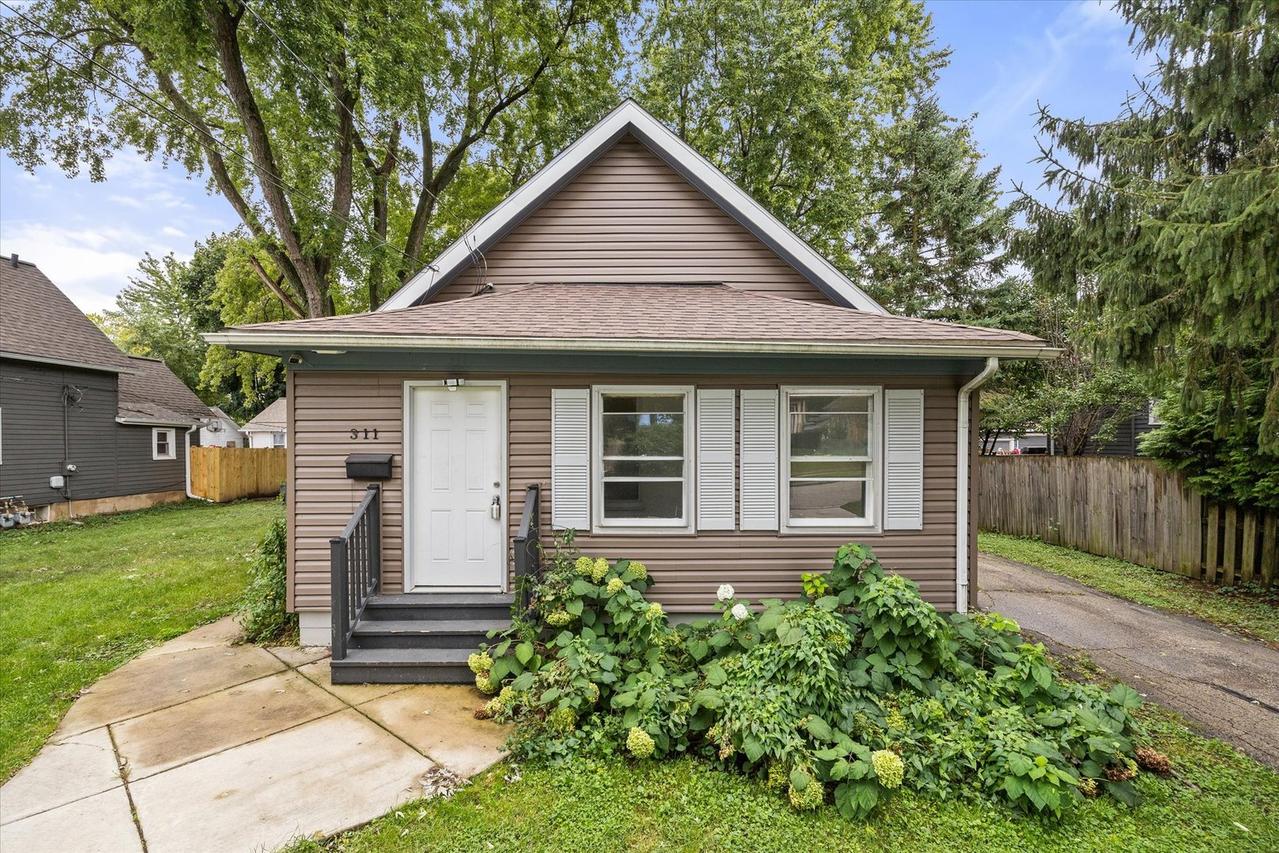311 Orange St., Elgin, IL 60123