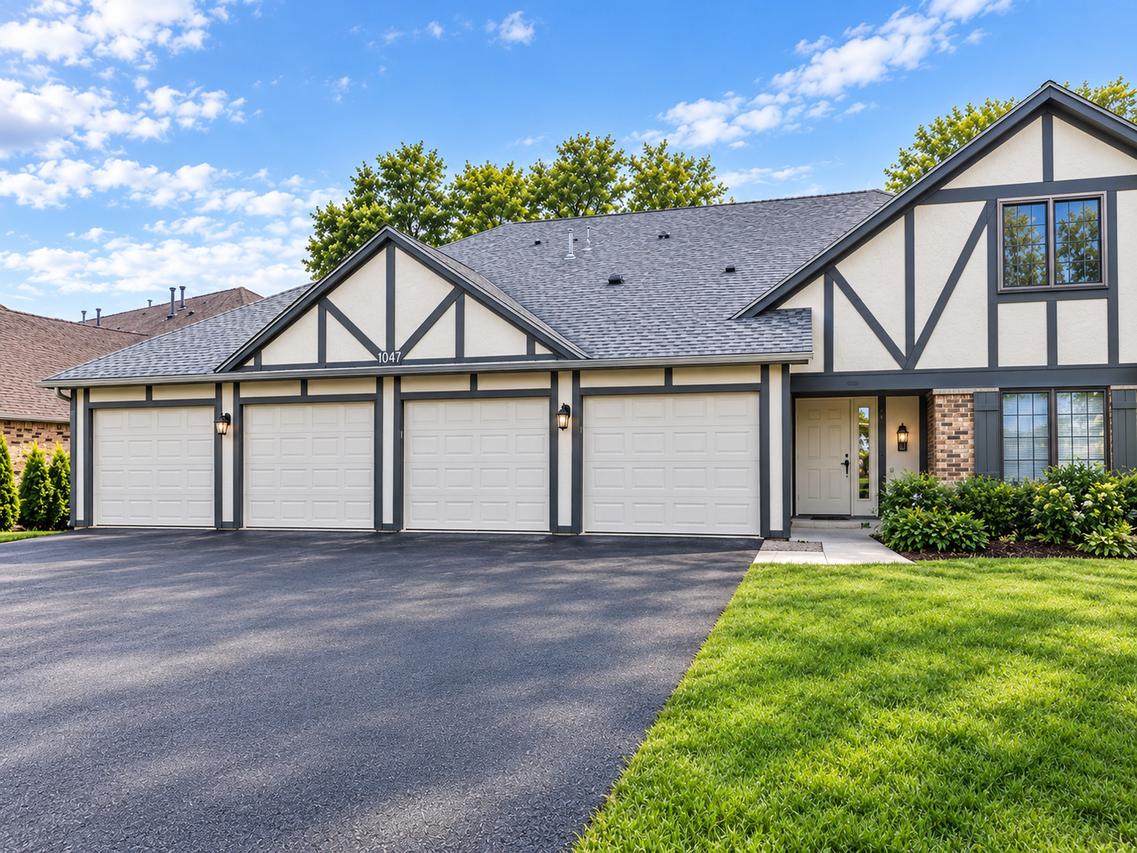 1948 N Hidden Creek Cir. #2, Palatine, IL 60074