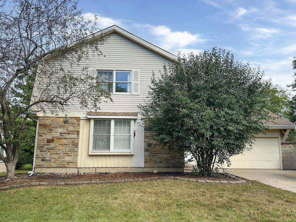 700 Butterfield Dr., Algonquin, IL 60102