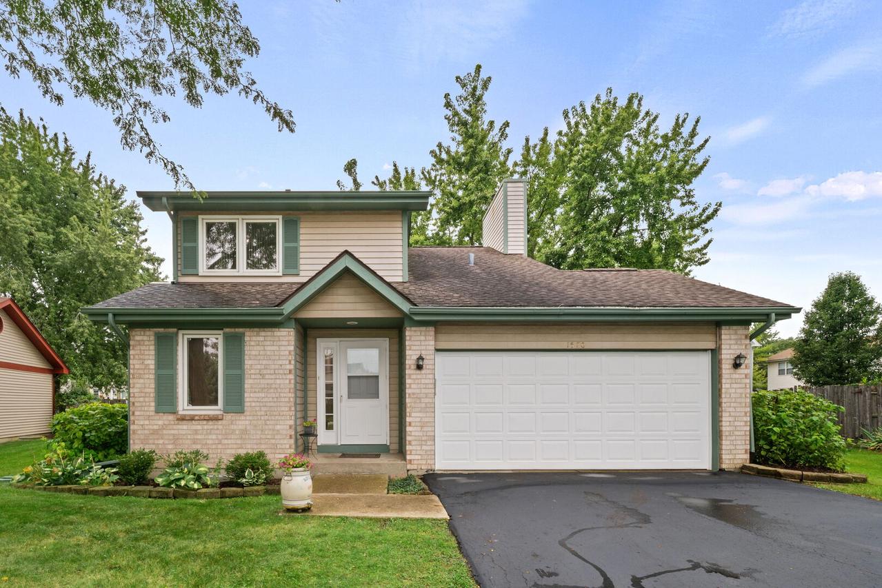 1570 Monterey Ct., Gurnee, IL 60031