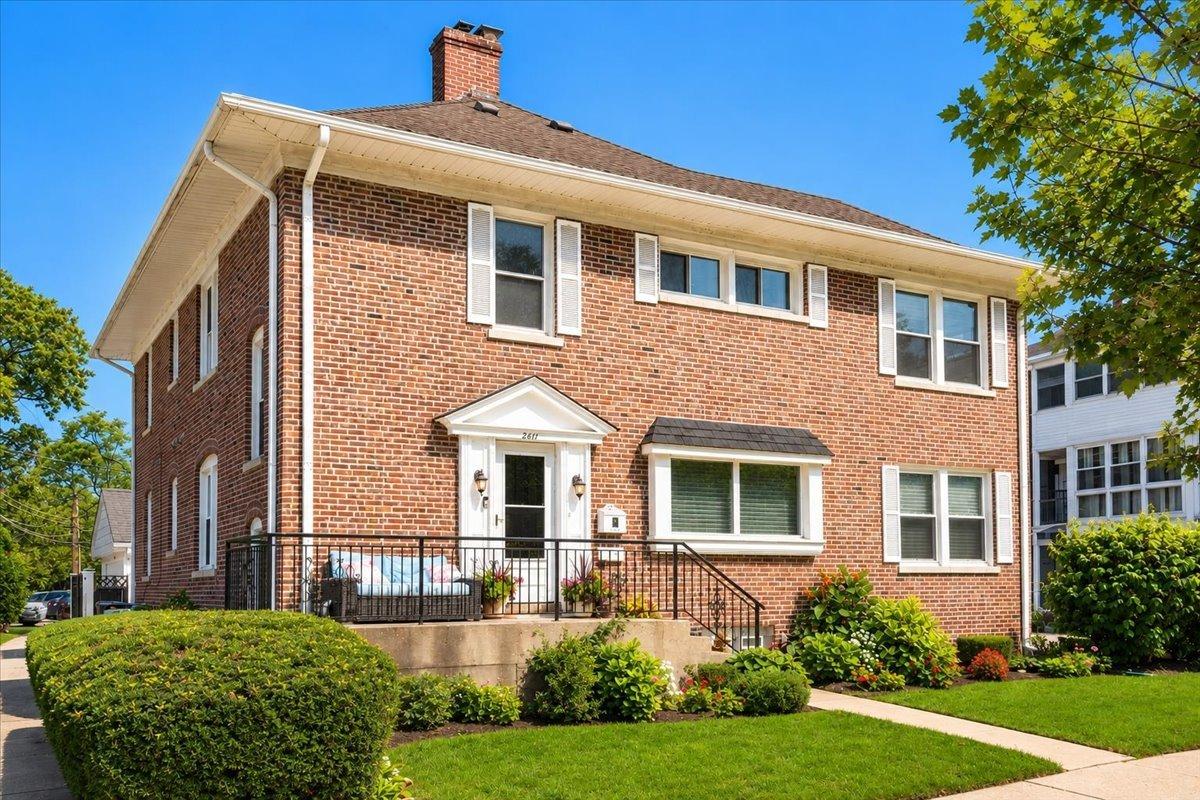 2611 Walnut Ave., Evanston, IL 60201