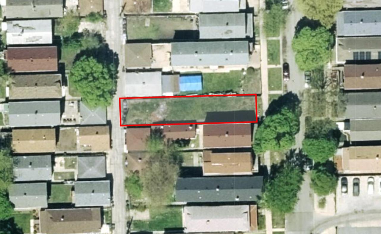 8232 S Houston Ave., Chicago, IL 60617