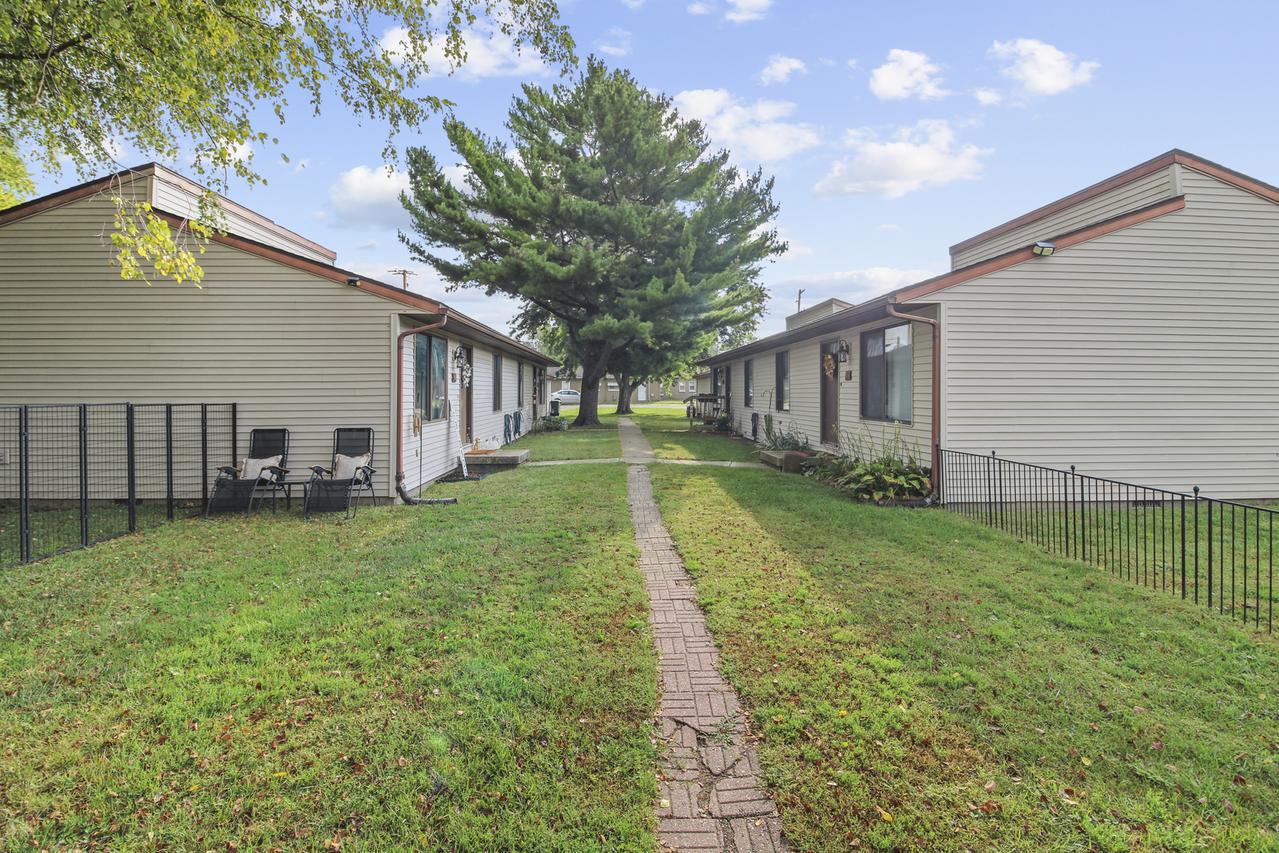 406 N James St., Tolono, IL 61880