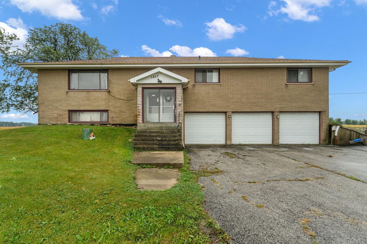 1257 E Exchange St., Crete, IL 60417