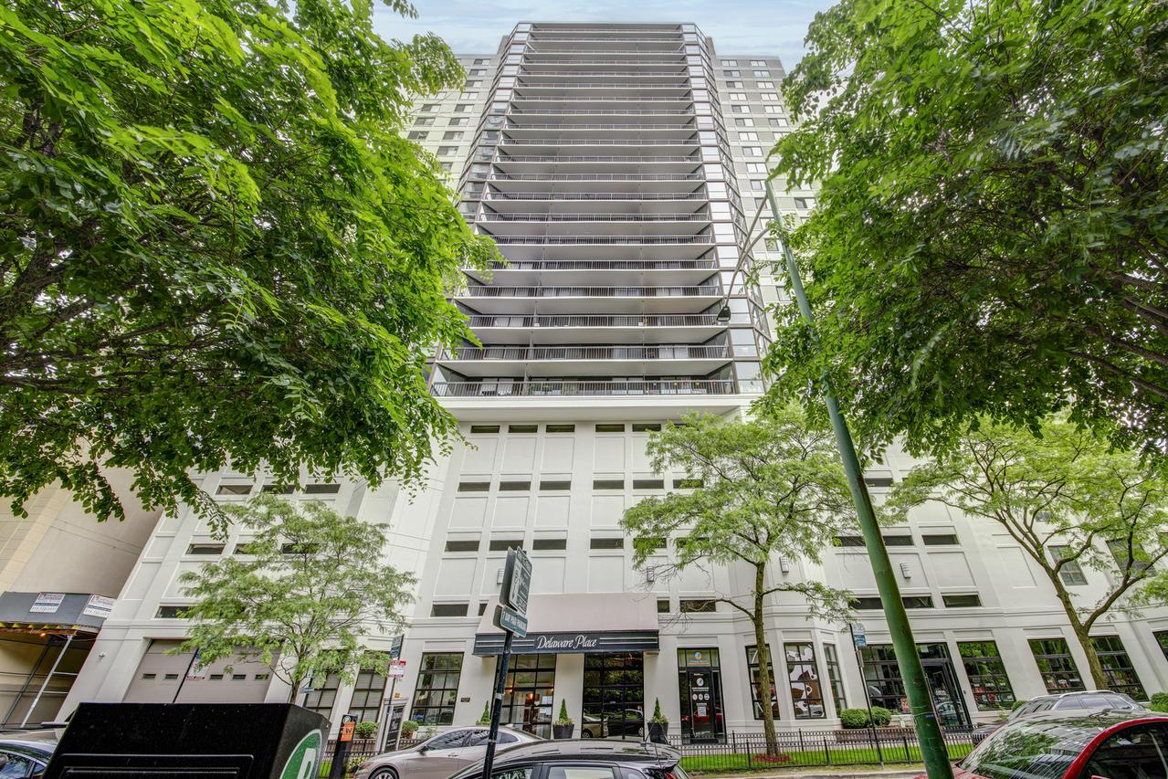 33 W Delaware Pl. #19H, Chicago, IL 60610