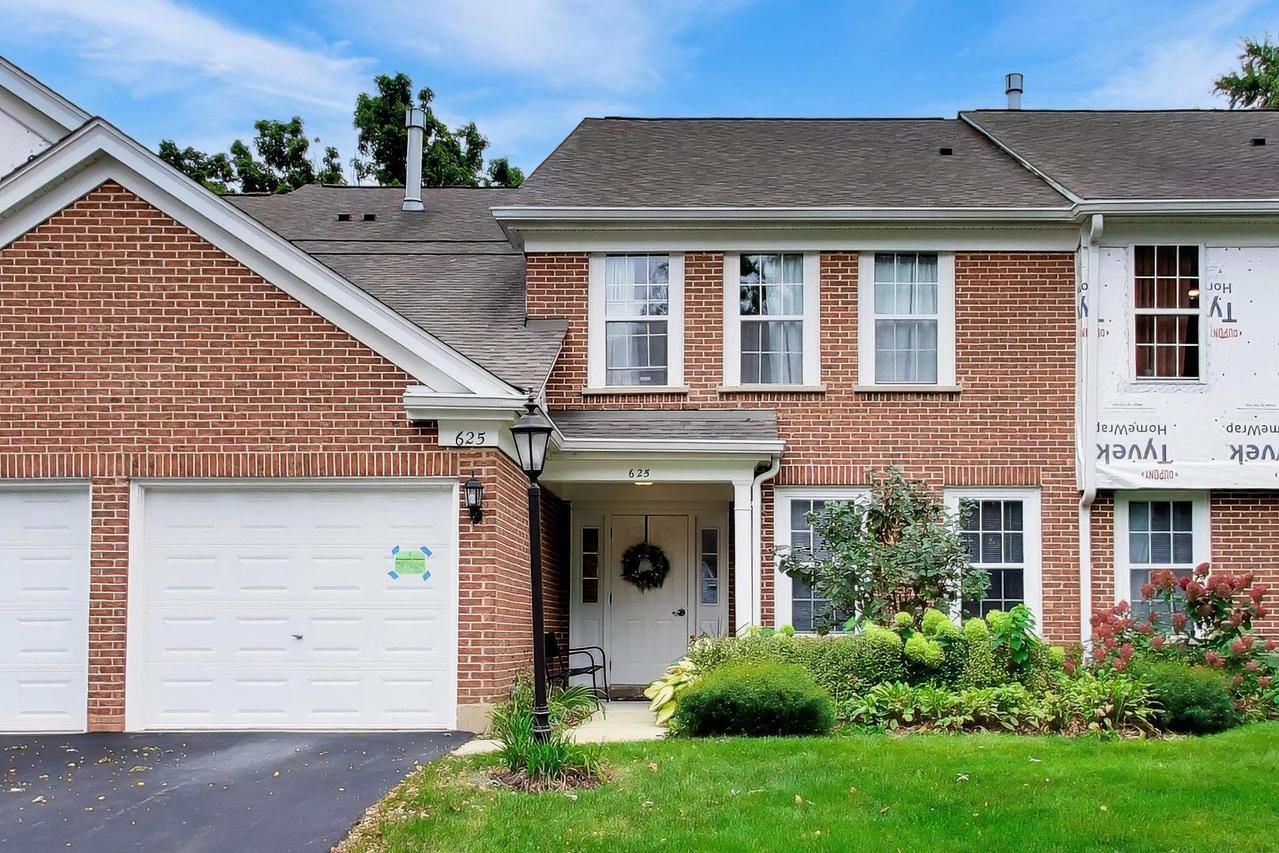 625 Edinburgh Ln., Prospect Heights, IL 60070