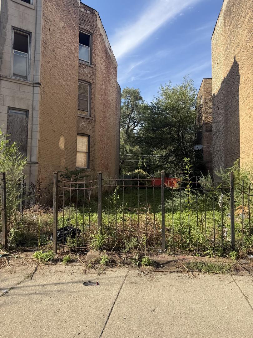 1508 W Garfield Blvd., Chicago, IL 60609