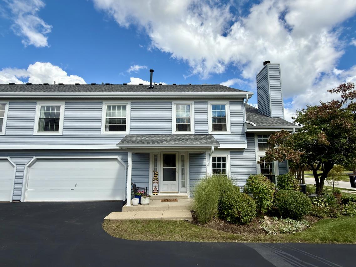 3S126 Timber Dr., Warrenville, IL 60555