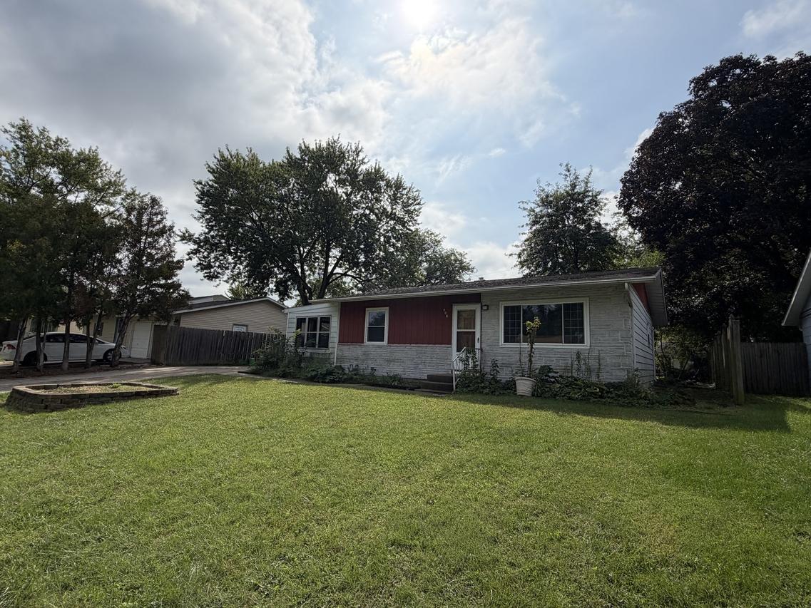 908 37th Ave., East Moline, IL 61244