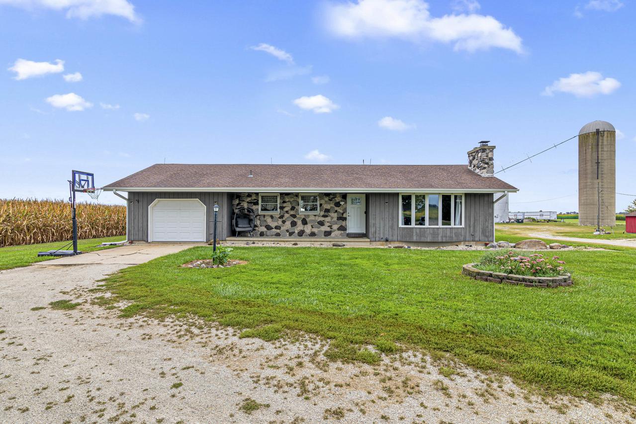 3006 Kane Rd., Leland, IL 60531
