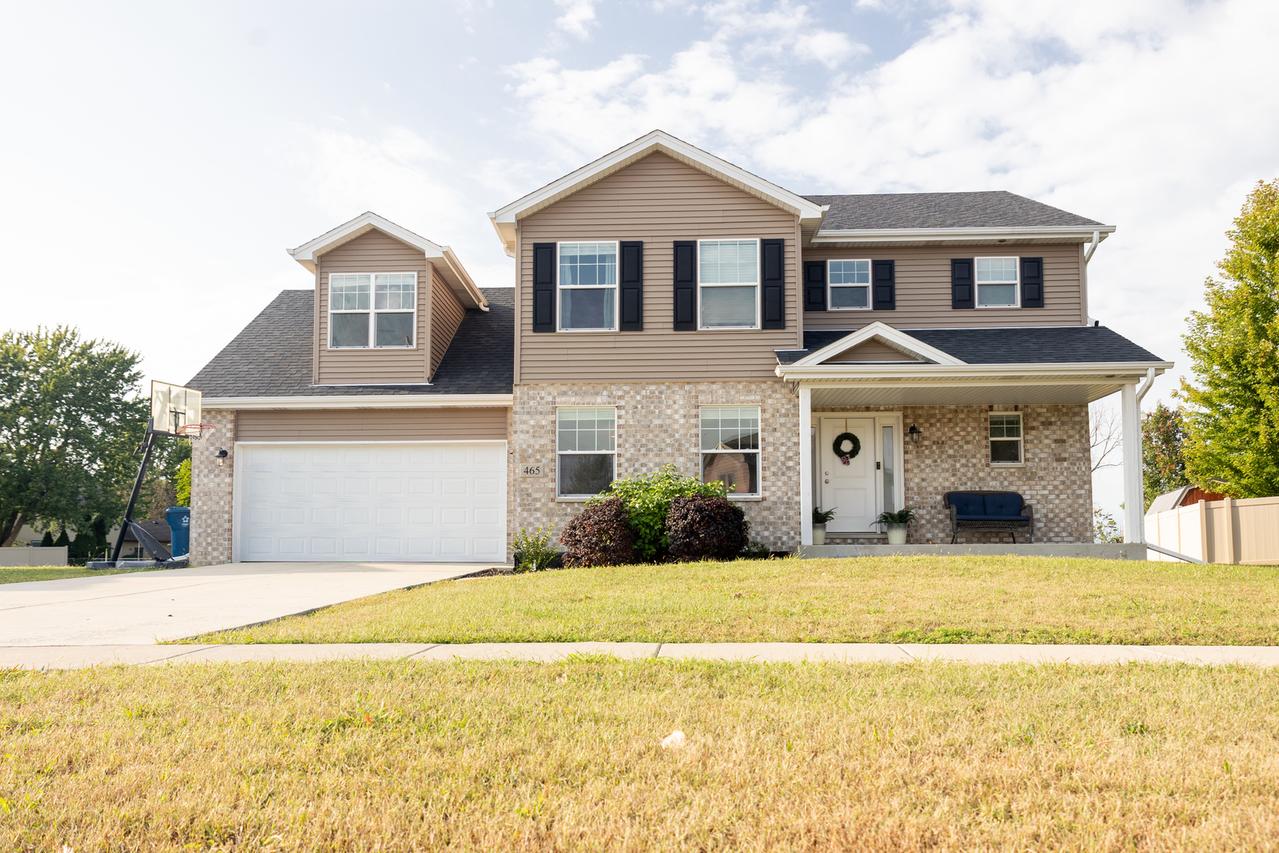 465 E Bethel Dr., Bourbonnais, IL 60914