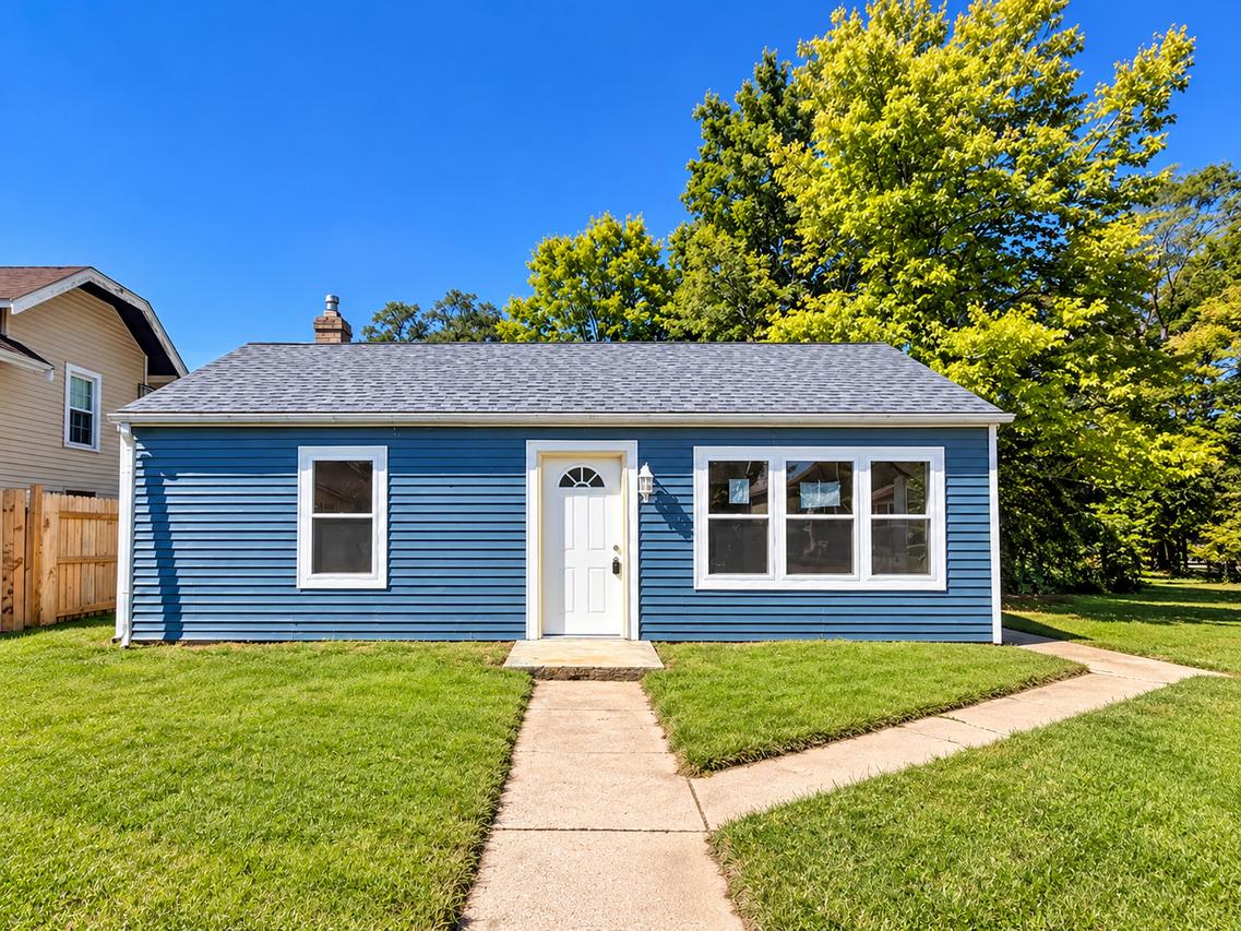 2109 S 5th St., Rockford, IL 61104