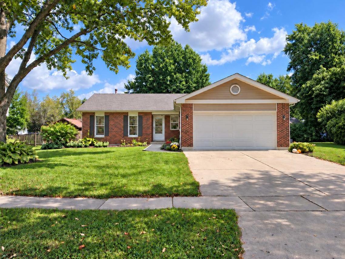 1010 Fox Run Ln., Algonquin, IL 60102