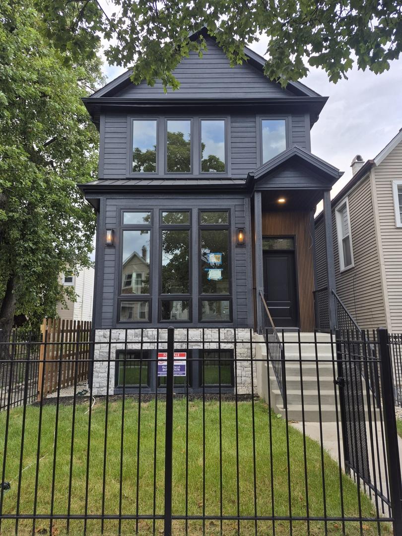 3508 W Belden Ave., Chicago, IL 60647