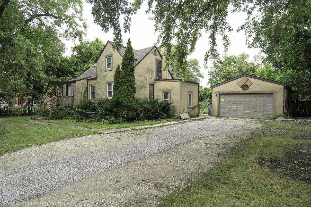 1748 Lunt Ave., Des Plaines, IL 60018