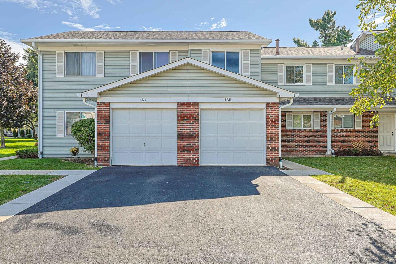 485 Esselen Ct., Carol Stream, IL 60188