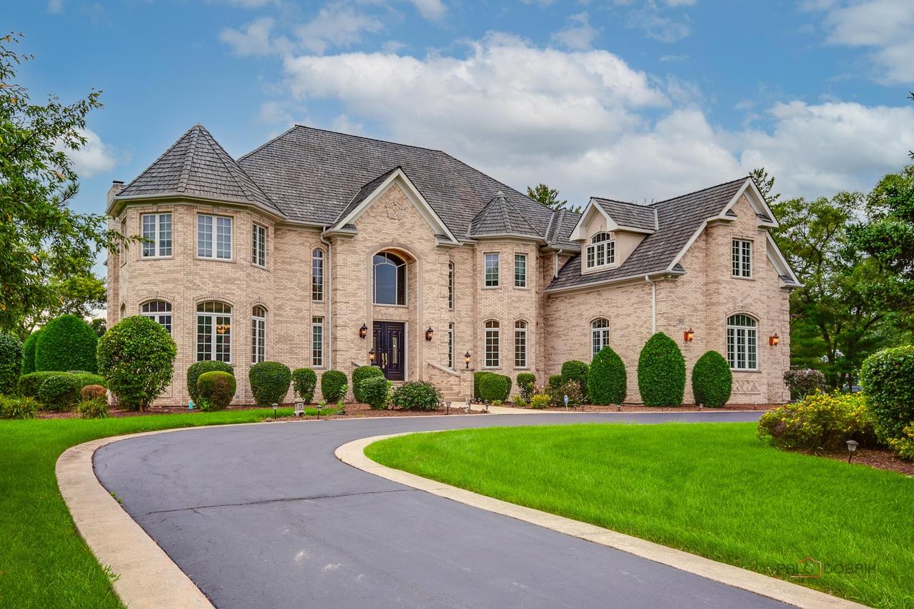 3613 Crestview Dr., Long Grove, IL 60047