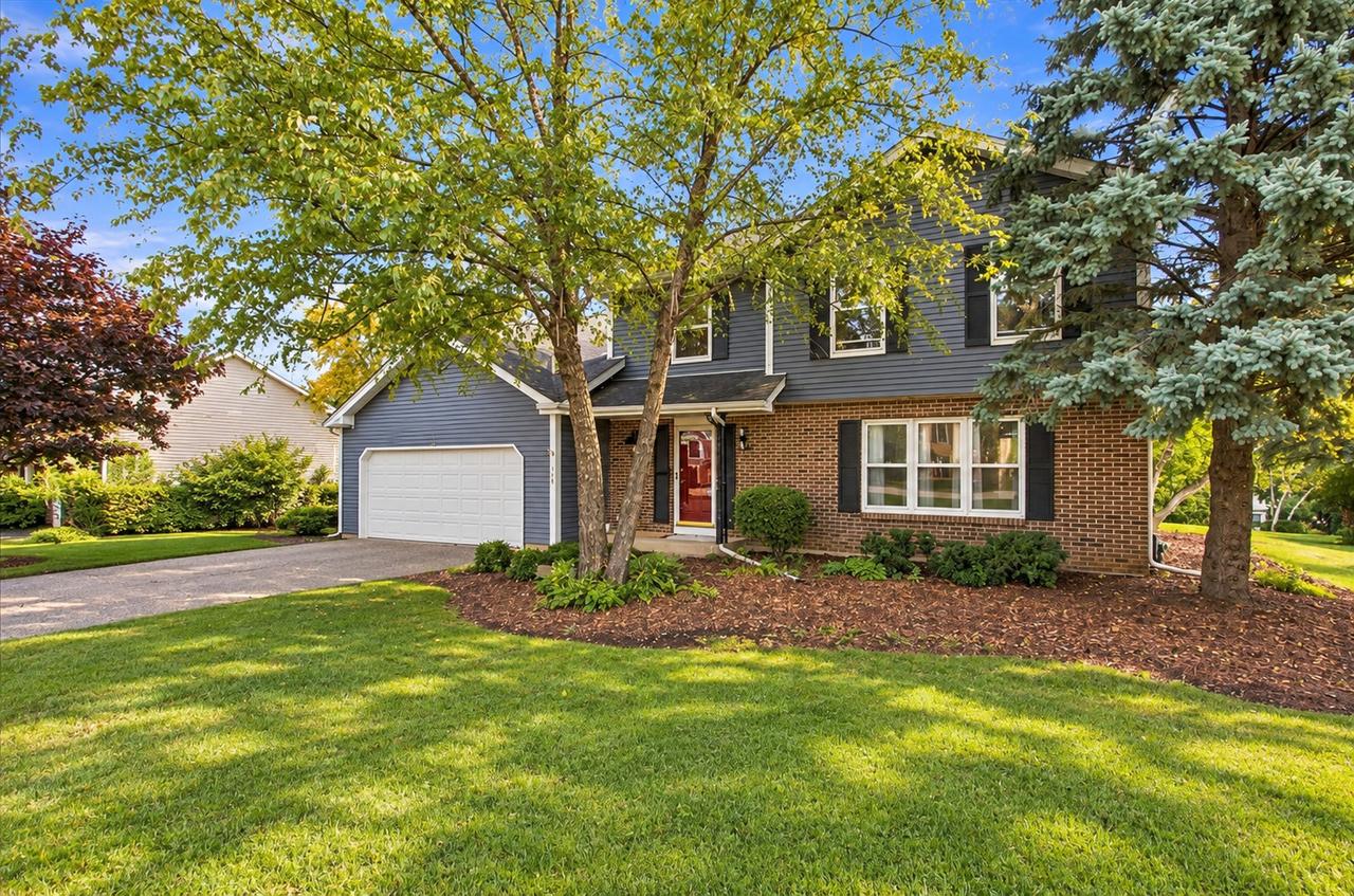 1320 Spring Hill Dr., Algonquin, IL 60102