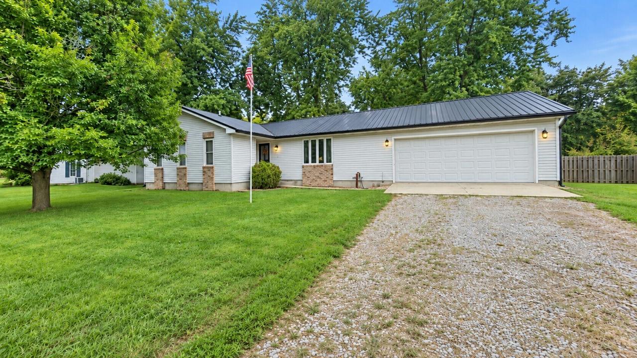 404 E Oak St., Leroy, IL 61752