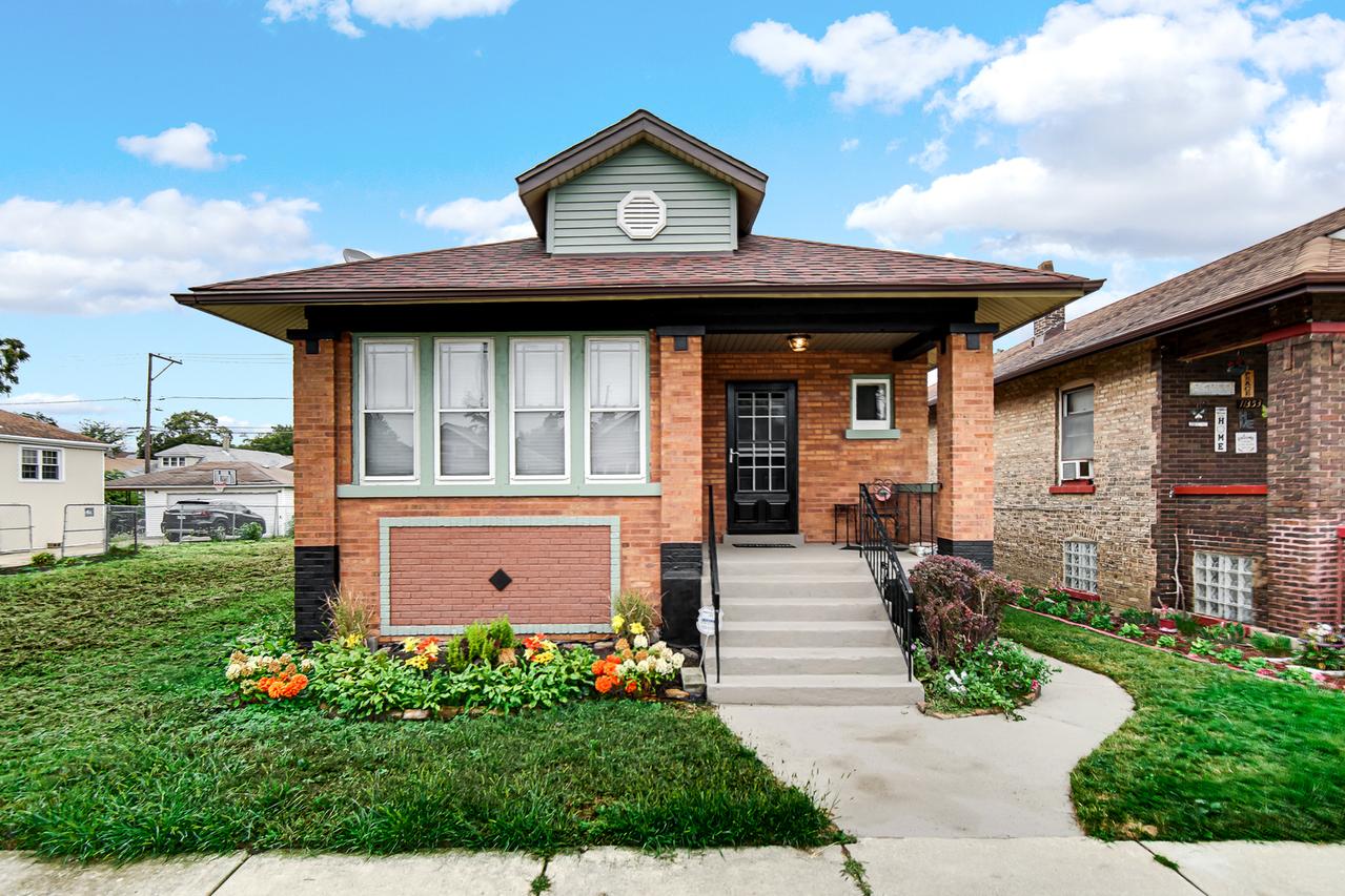 11351 S Wallace St., Chicago, IL 60628