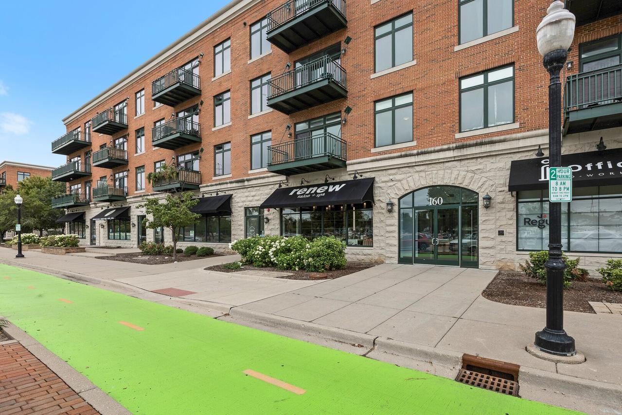160 S River St. #409, Aurora, IL 60506