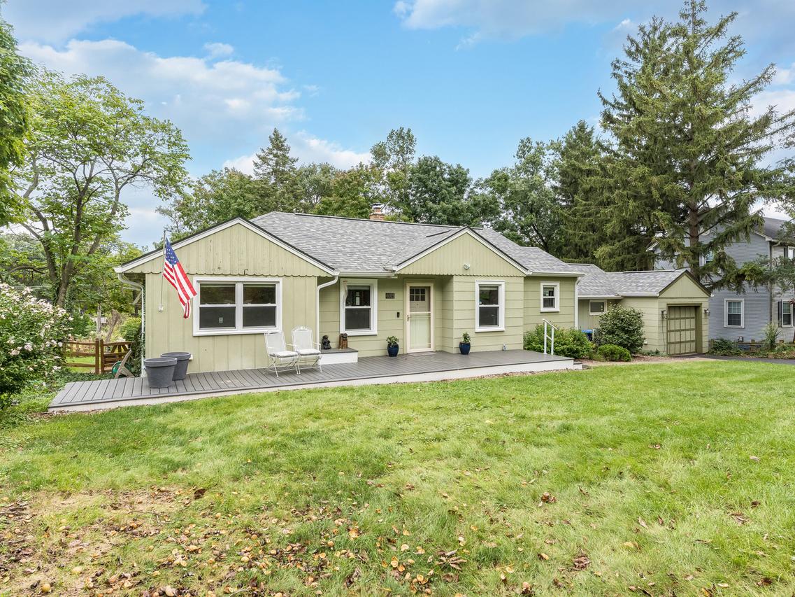 4605 Schwartz Ave., Lisle, IL 60532