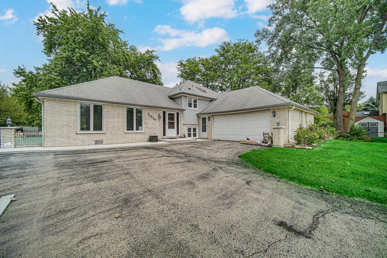 11624 195th St., Mokena, IL 60448