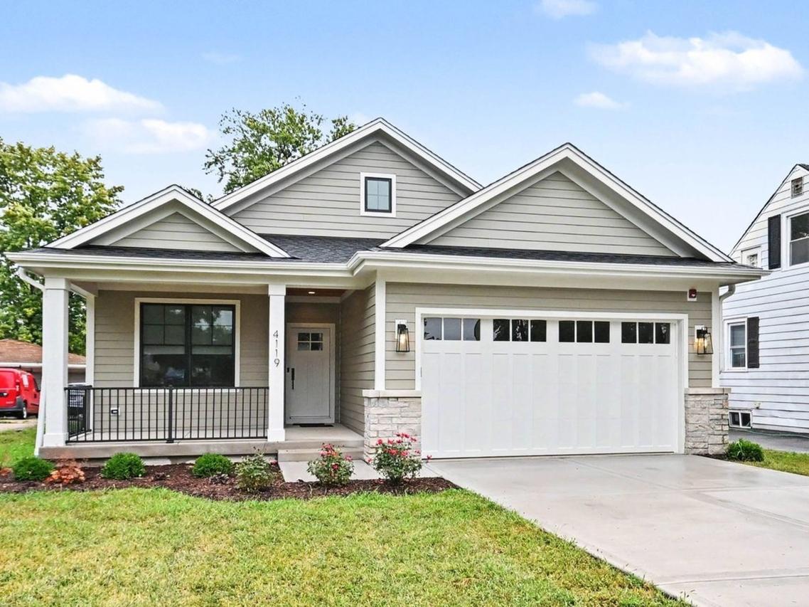 4119 N Lincoln St., Westmont, IL 60559