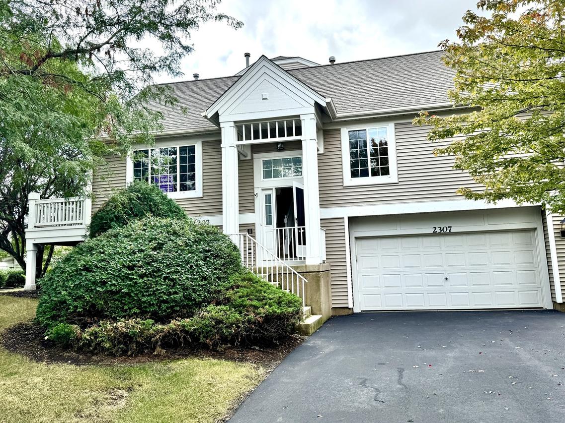 2307 Twilight Dr., Aurora, IL 60503