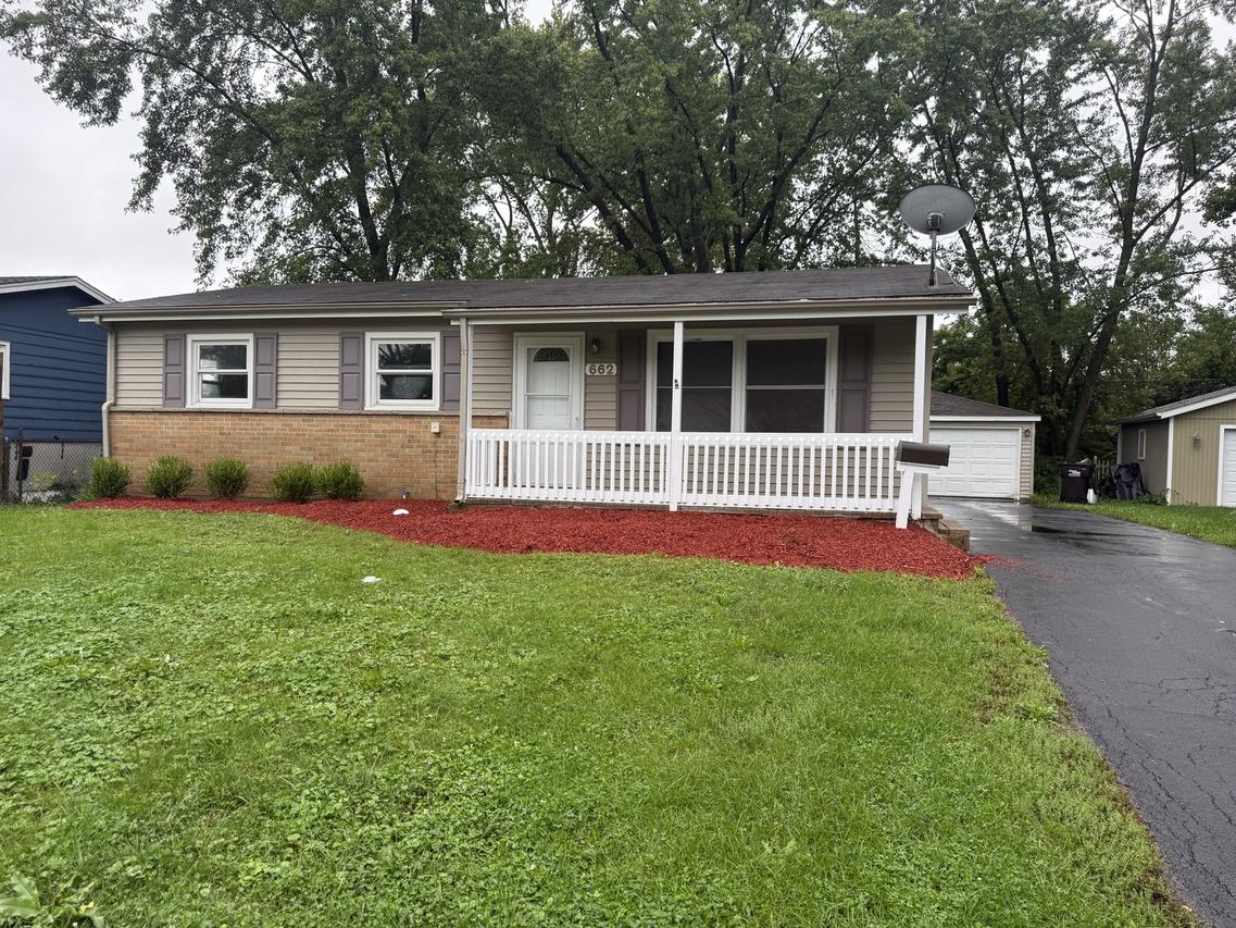 662 Walnut Rd., Wauconda, IL 60084