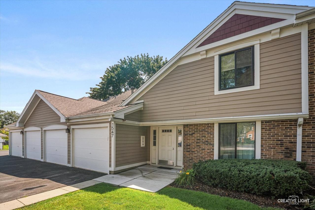 1547 7 Pines Rd. #D-1, Schaumburg, IL 60193