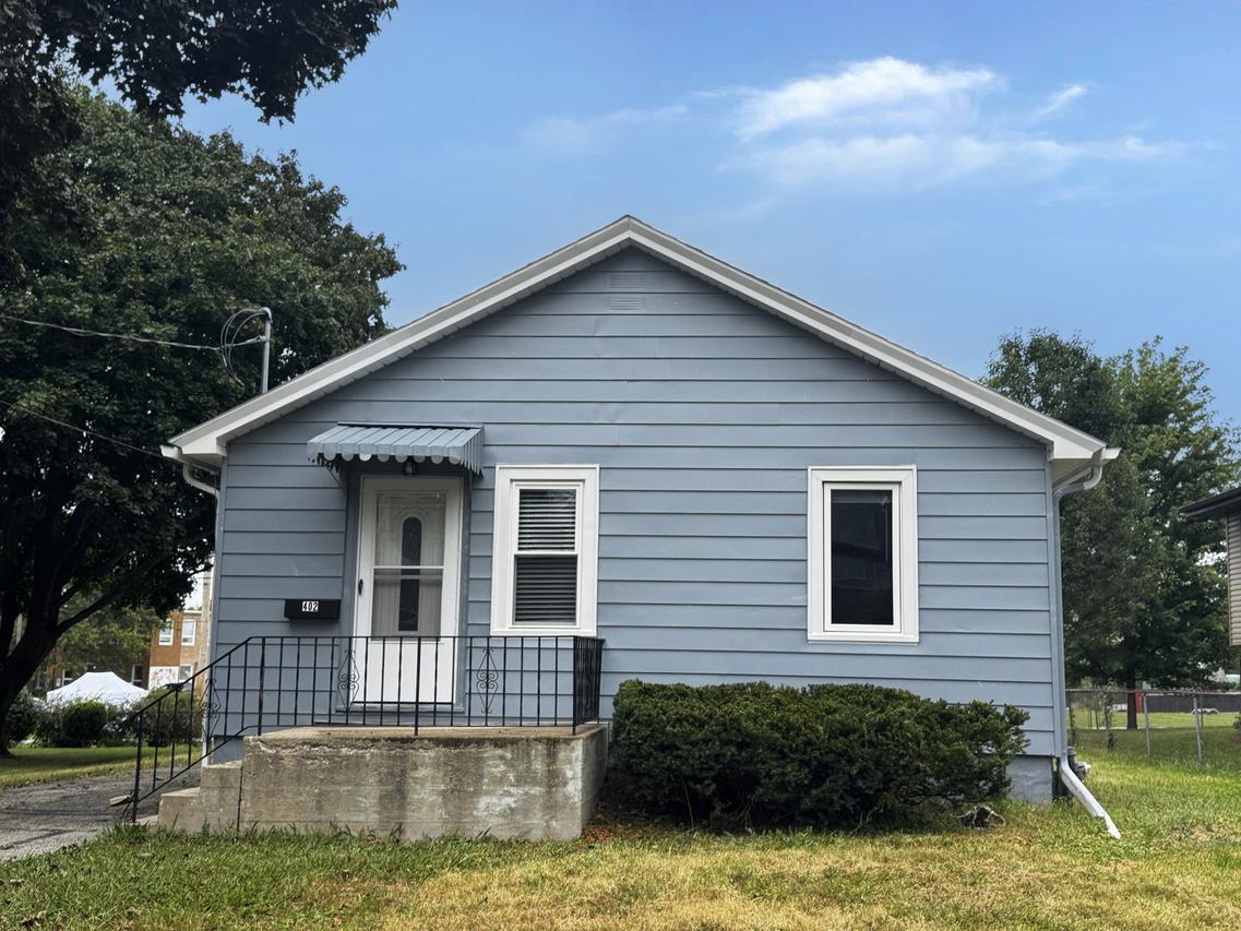 402 S 13th Ave., St. Charles, IL 60174
