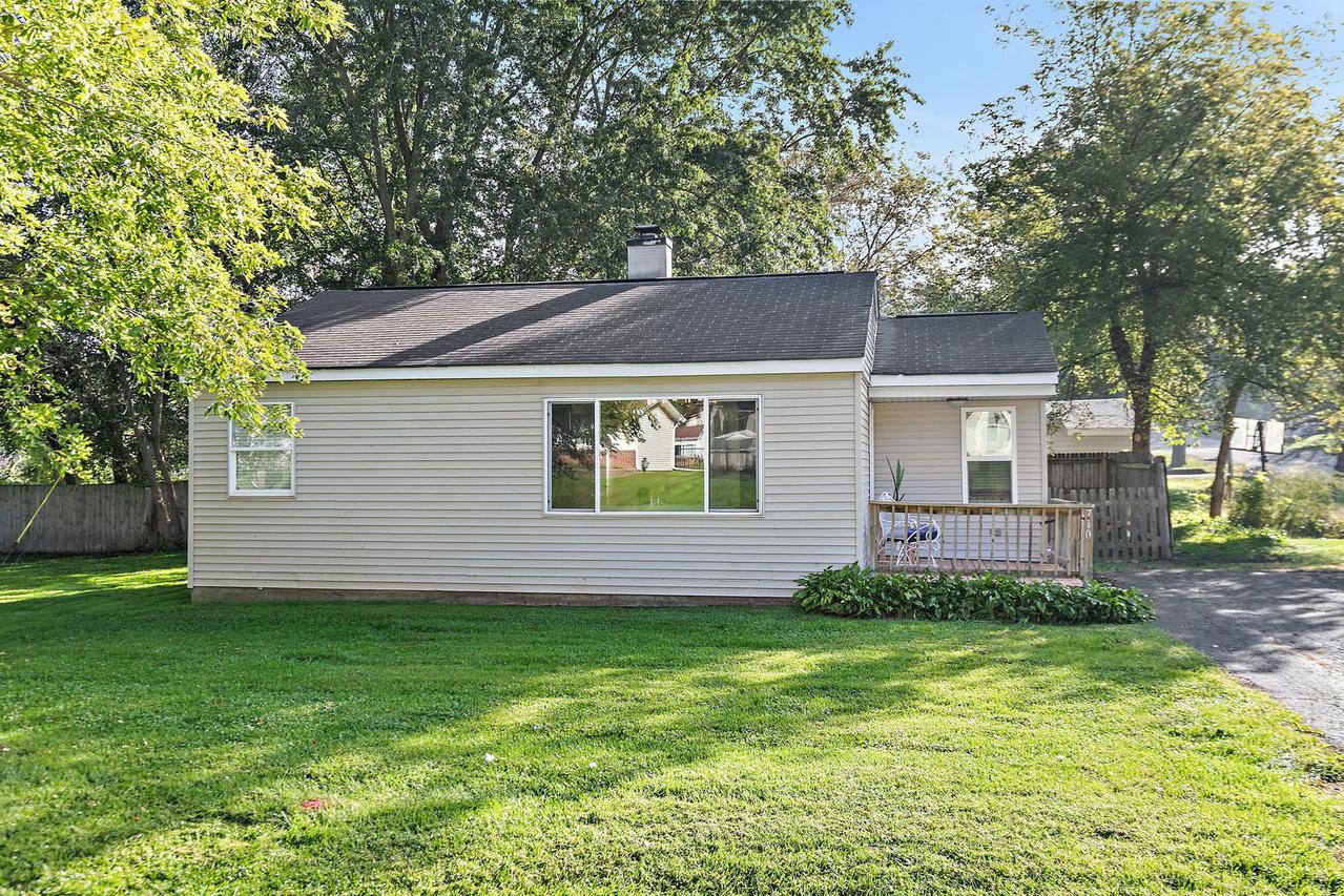 710 W Pheasant Tr., Mchenry, IL 60051